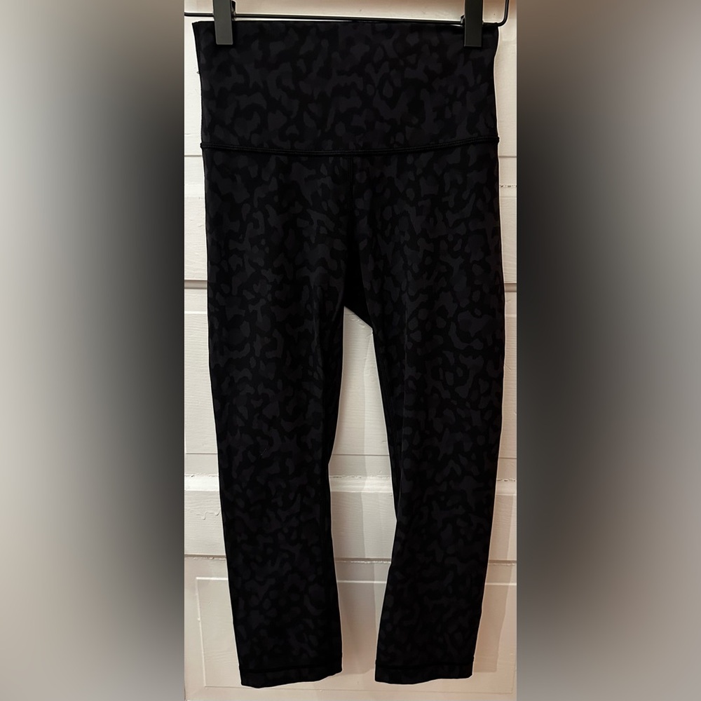 Lululemon Wunder Under Crop (High-Rise) 21"
Formation Camo Deep Coal Multi Sz 4 - Picture 2 of 6
